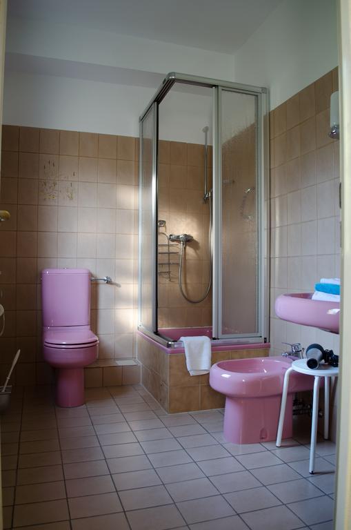 Haus Helvetia Panzió Bad Orb Szoba fotó