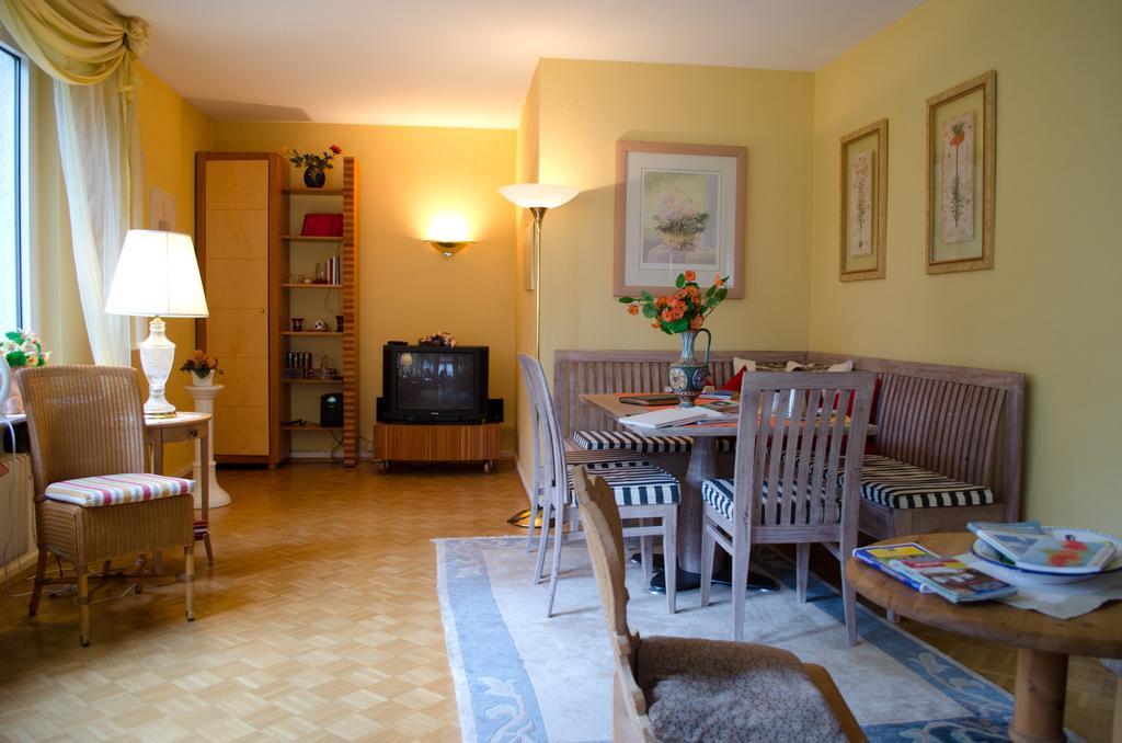 Haus Helvetia Panzió Bad Orb Kültér fotó